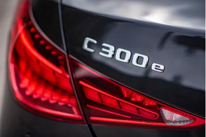 Mercedes-Benz C300e 313Ps